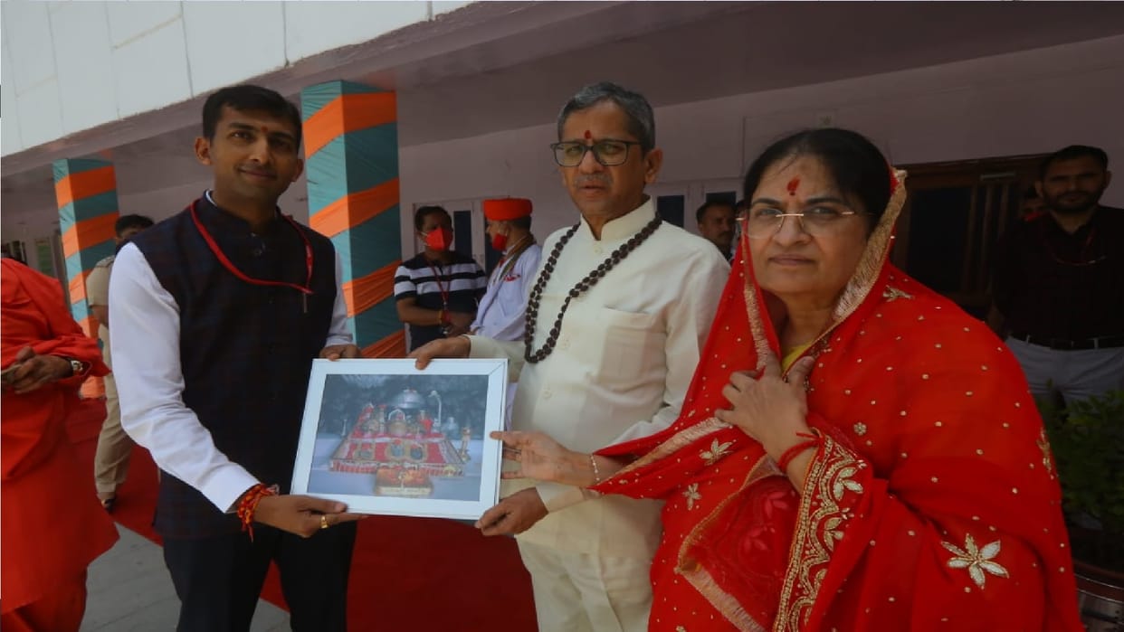 Chief Justice NV Ramana visited Mata Vaishno Devi Shrine in Katra