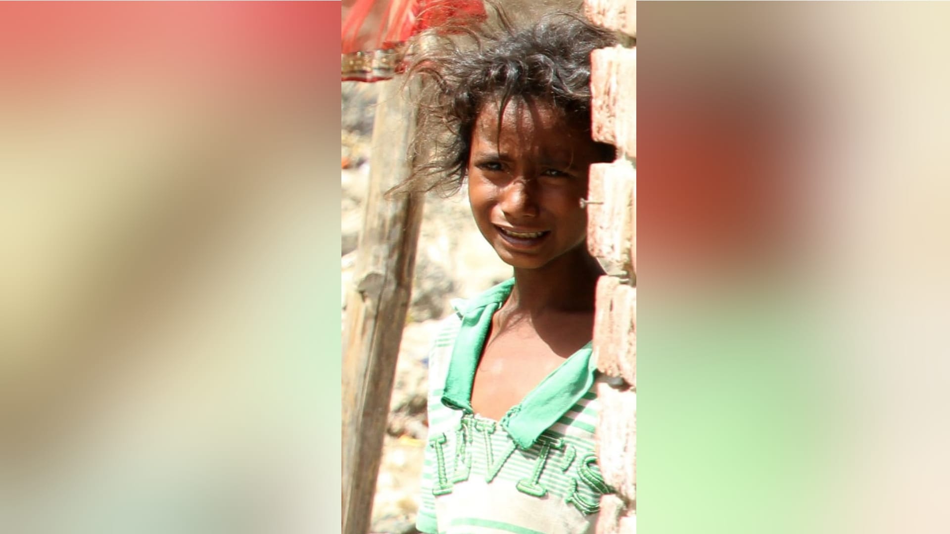 Delhi Mundka Fire Six sisters are waiting for Nisha, who takes care of the family