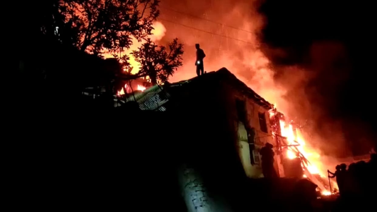 Massive fire broke out in three houses in Chamba