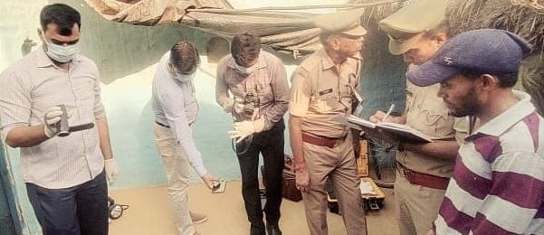 Kanpur Countryside: The body of a laborer was found hanging in Nimdapur village of Derapur, there was a dispute with his wife