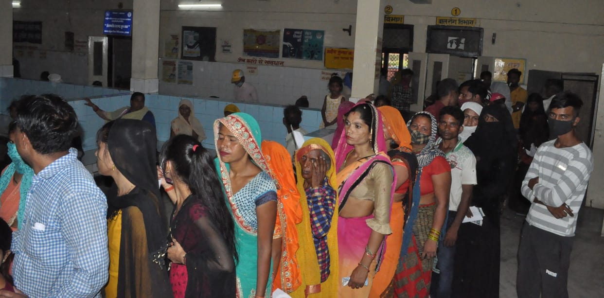 Hathras: Patients wandered for CT scan and X-ray due to power failure
