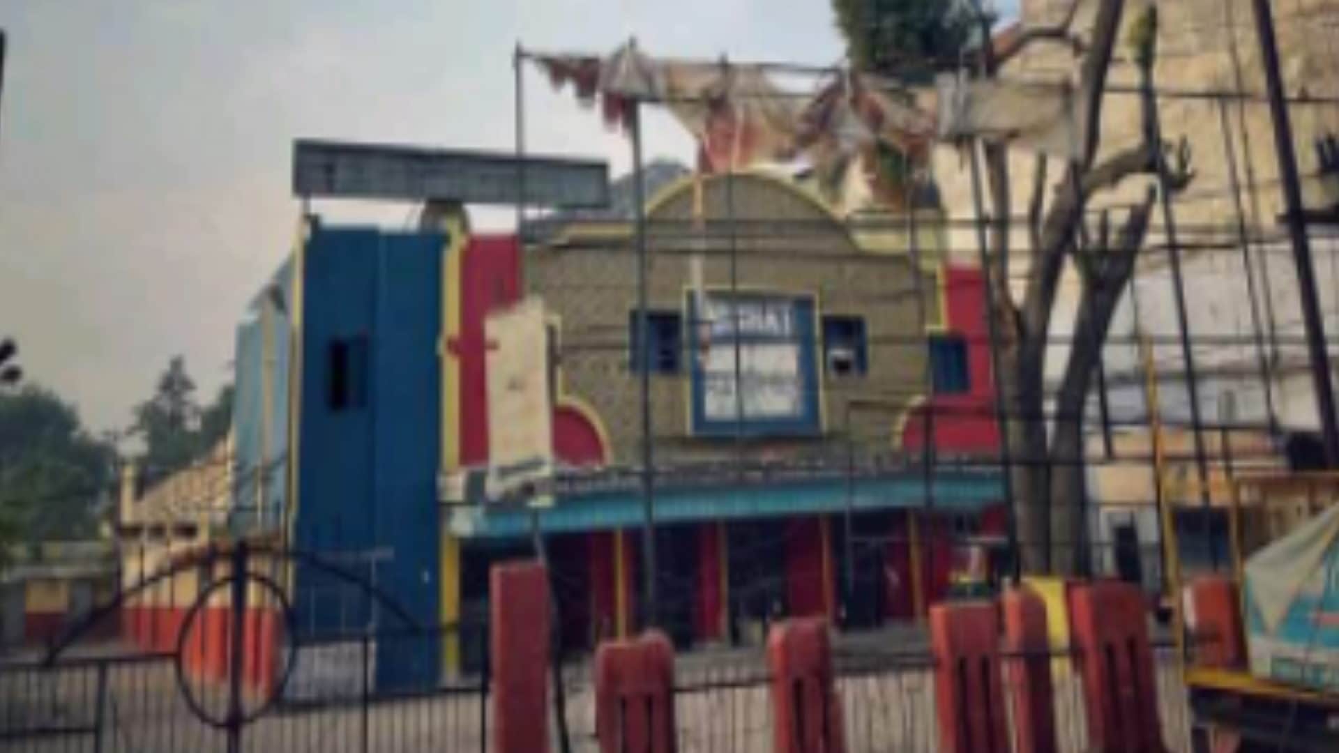 Famous Apsara cinema of Meerut demolished, Actor Prithviraj Kapoor  also used to do theater here