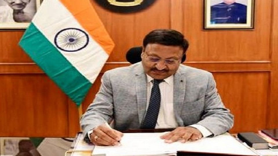 Rajiv Kumar takes charge as 25th Chief Election Commissioner