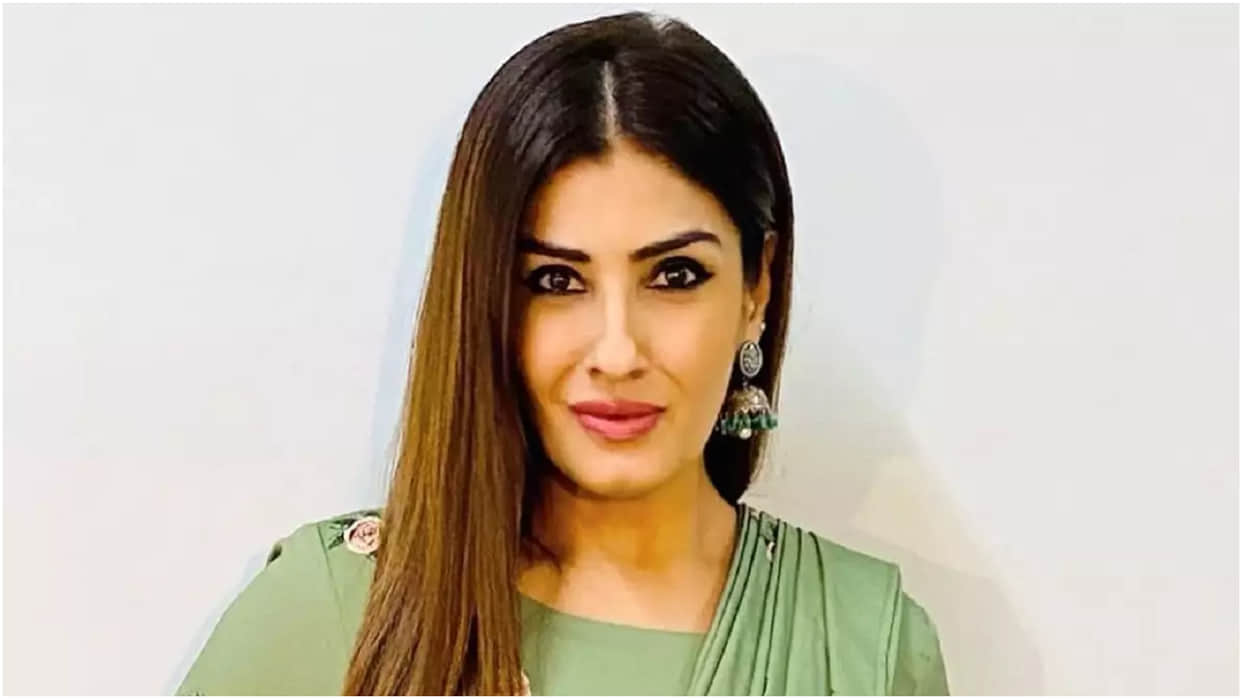 Bollywood Actress Raveena Tondon Post On AIMIM Akbaruddin Owaisi Visit To Aurangzeb Tomb