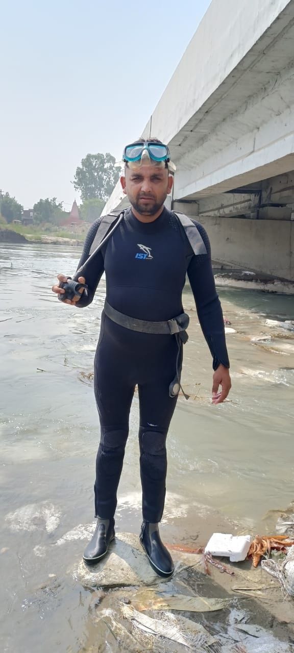 The hobby of coins has made a swimmer, now diver Rajiv is saving lives of people