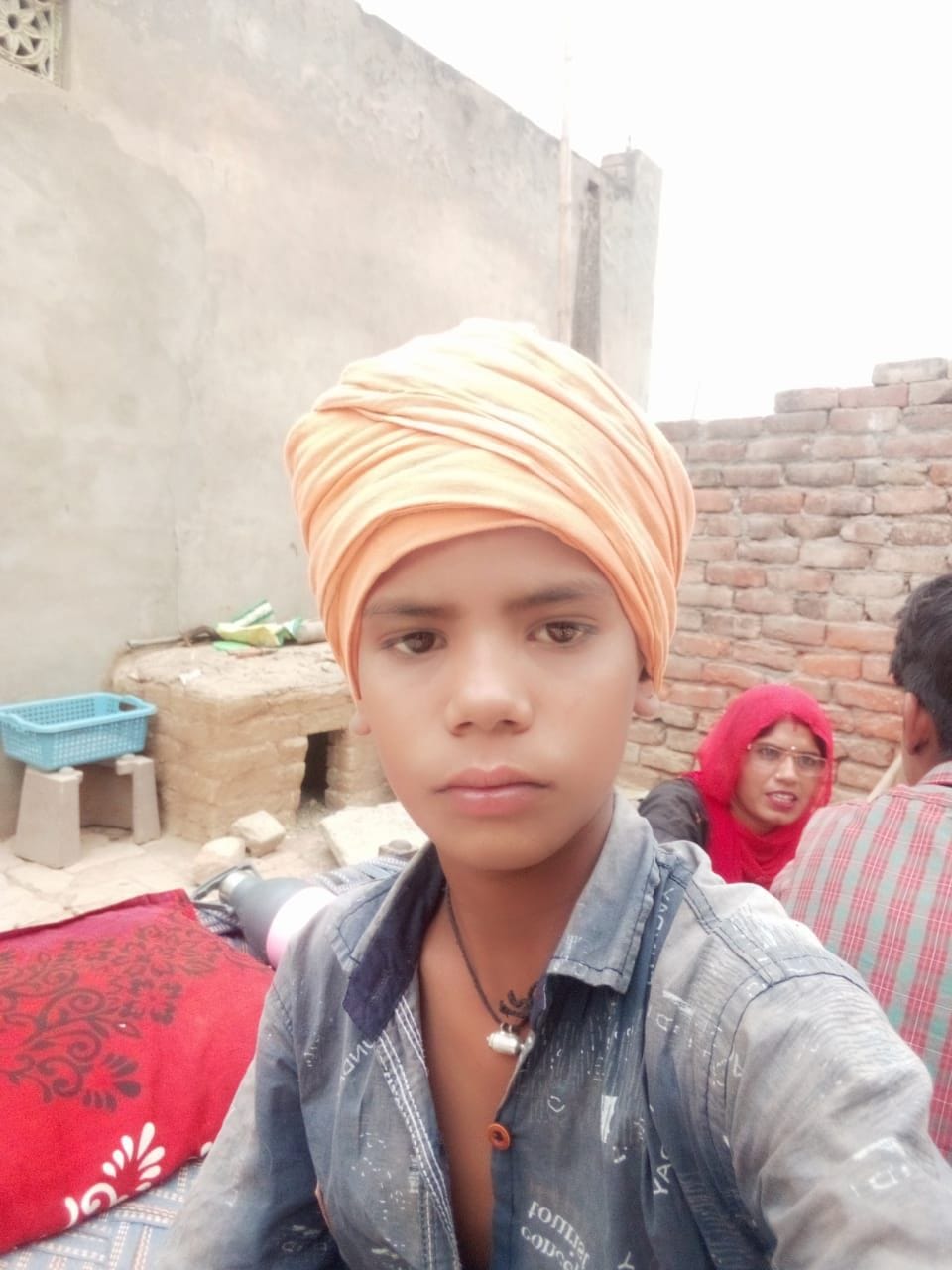 Had taken 10 rupees from home in the evening, friends got cannabis puffs, there was an argument