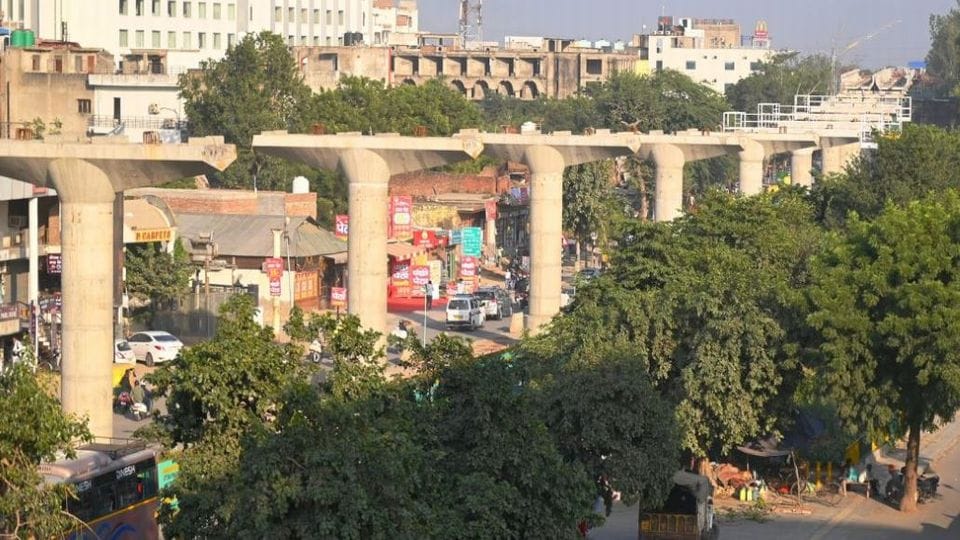 Entry-exit will be available from both the gates of the metro stations in Agra