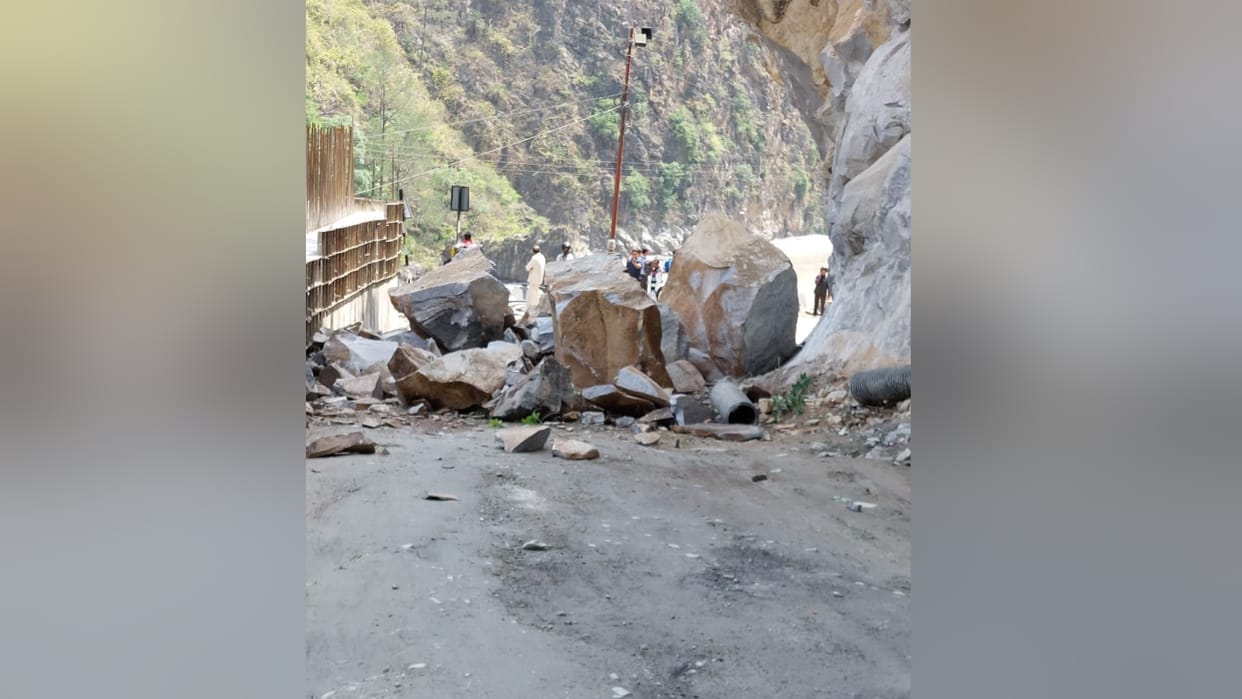 Badrinath Highway reopens for commuters after a rock had rolled down from a hill near Panchpulia