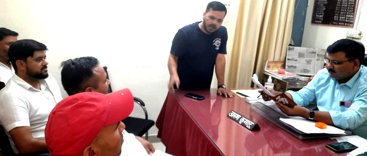 Light accountant accused of demanding money