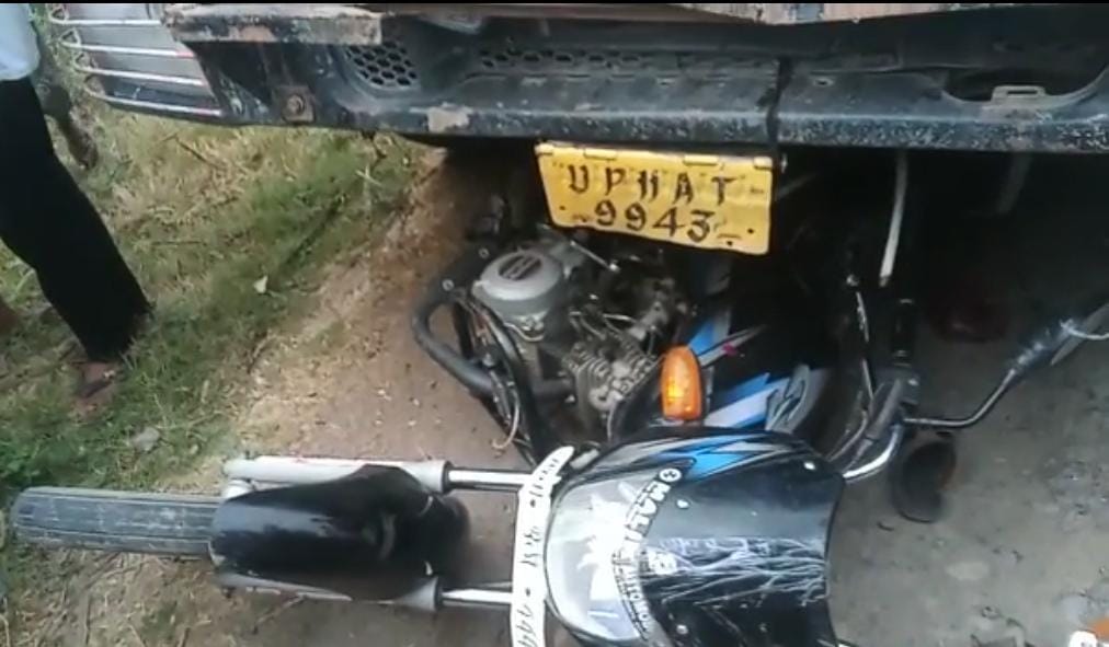 Dumper crushes bike-riding teenagers, one dead