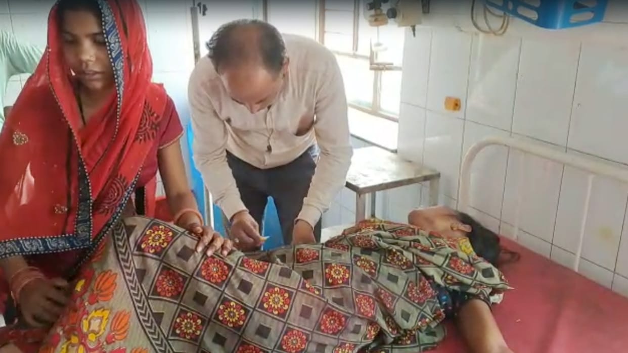 A gravel laden tractor hit tempo in Dholpur two died