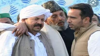 Ghulam Mohammed Jaula was broken by a split in Bhakiyu, slogan Har Har Mahadev and Allah Hu Akbar was  given by
