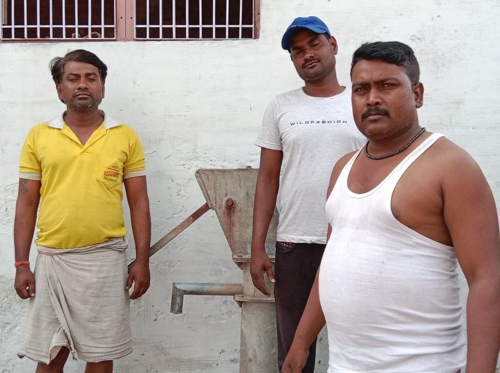 Hathras: Hand pump bad, Amrit Yojana taps dry, longing for water