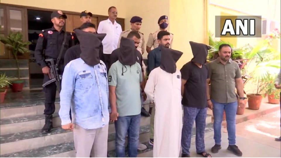 Gujarat ATS arrests four accused in the 1993 Bombay serial blasts case