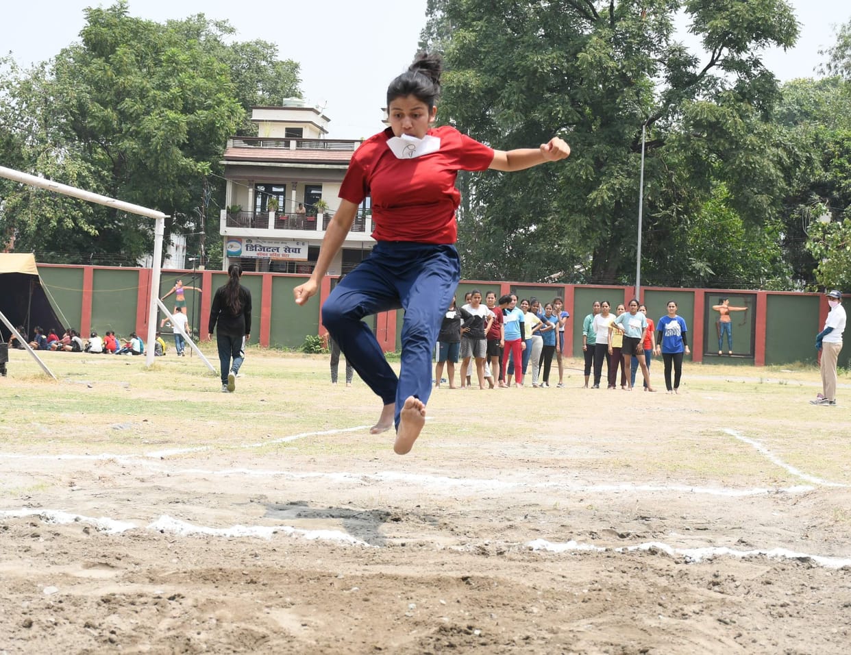 170 girls absent in female fireman recruitment