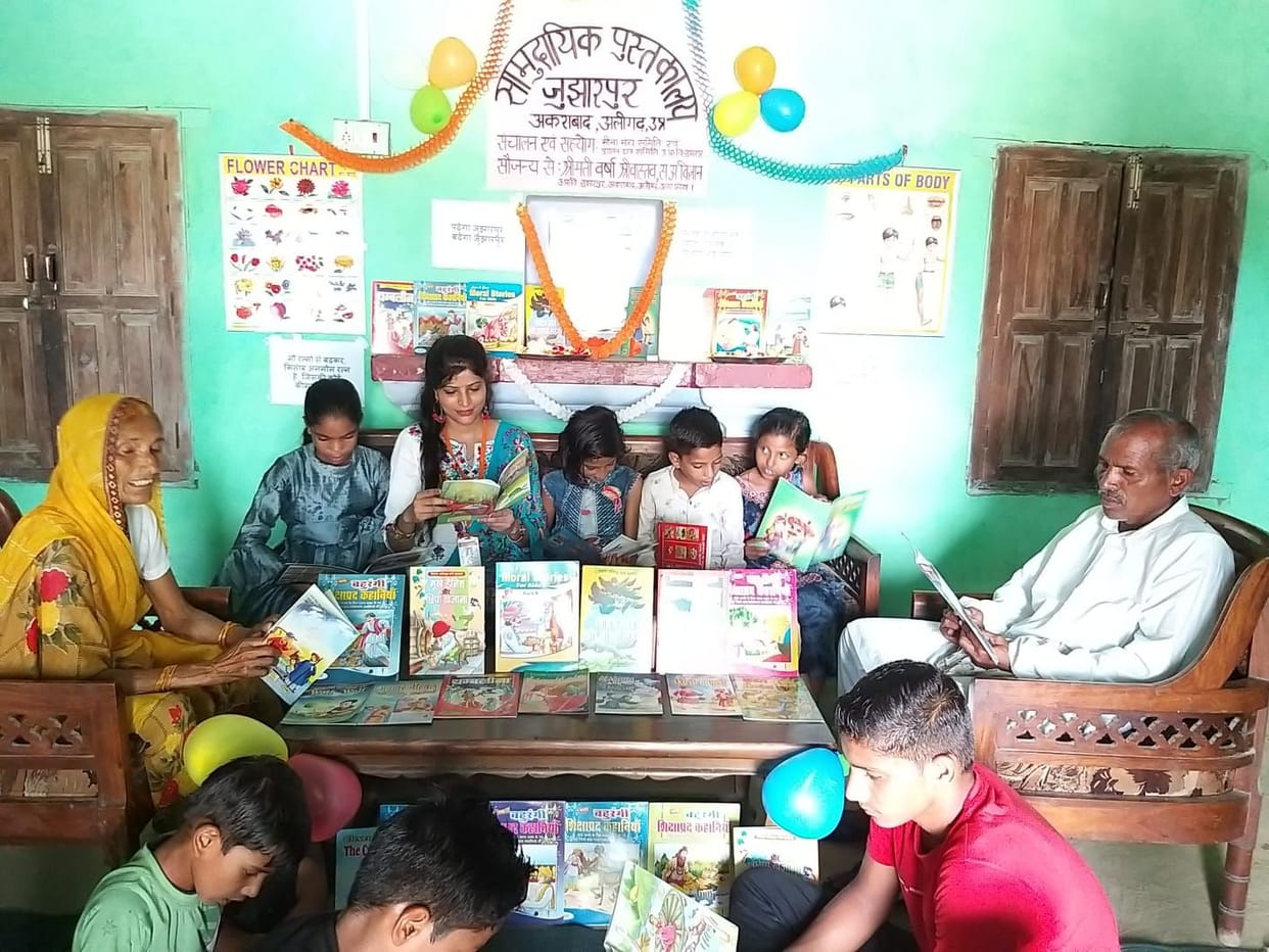 Initiative: Teacher made two libraries with the help of people