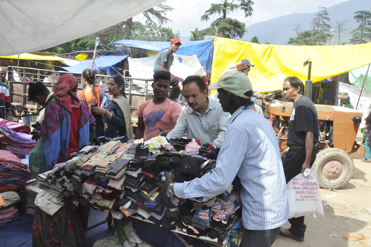 Fifty traders standing in the exhibition ground were driven away