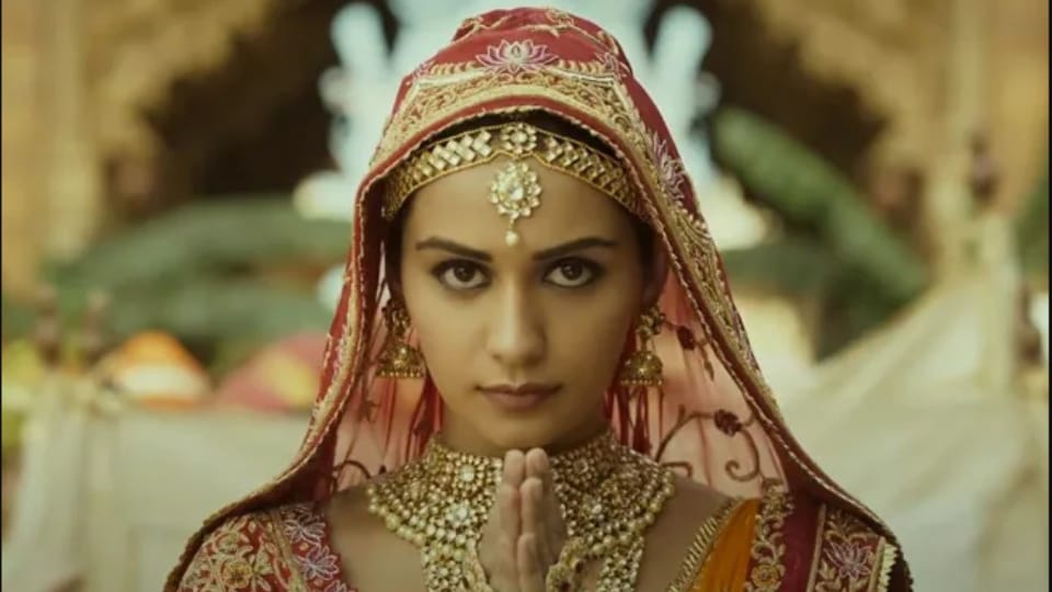 Prithviraj Manushi Chillar was caught in a sand storm during the shooting the actress told the story of the fatal accident