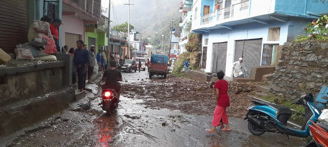 NH Jam By Debris And Rain in Pithauragarh