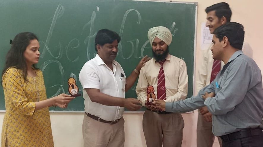 Gurkeerat and Vaibhav topped the quiz competition