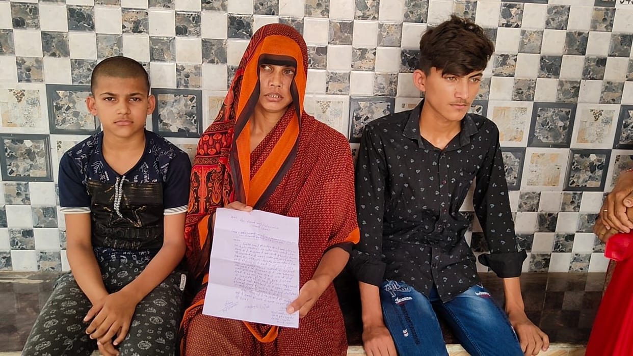Hathras: If there is no arrest, I will sit on a fast in the police station with the family