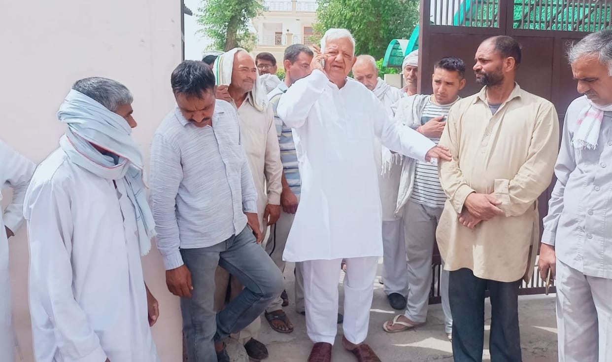 Villagers of two villages appealed to the former minister to get rid of the drinking water crisis