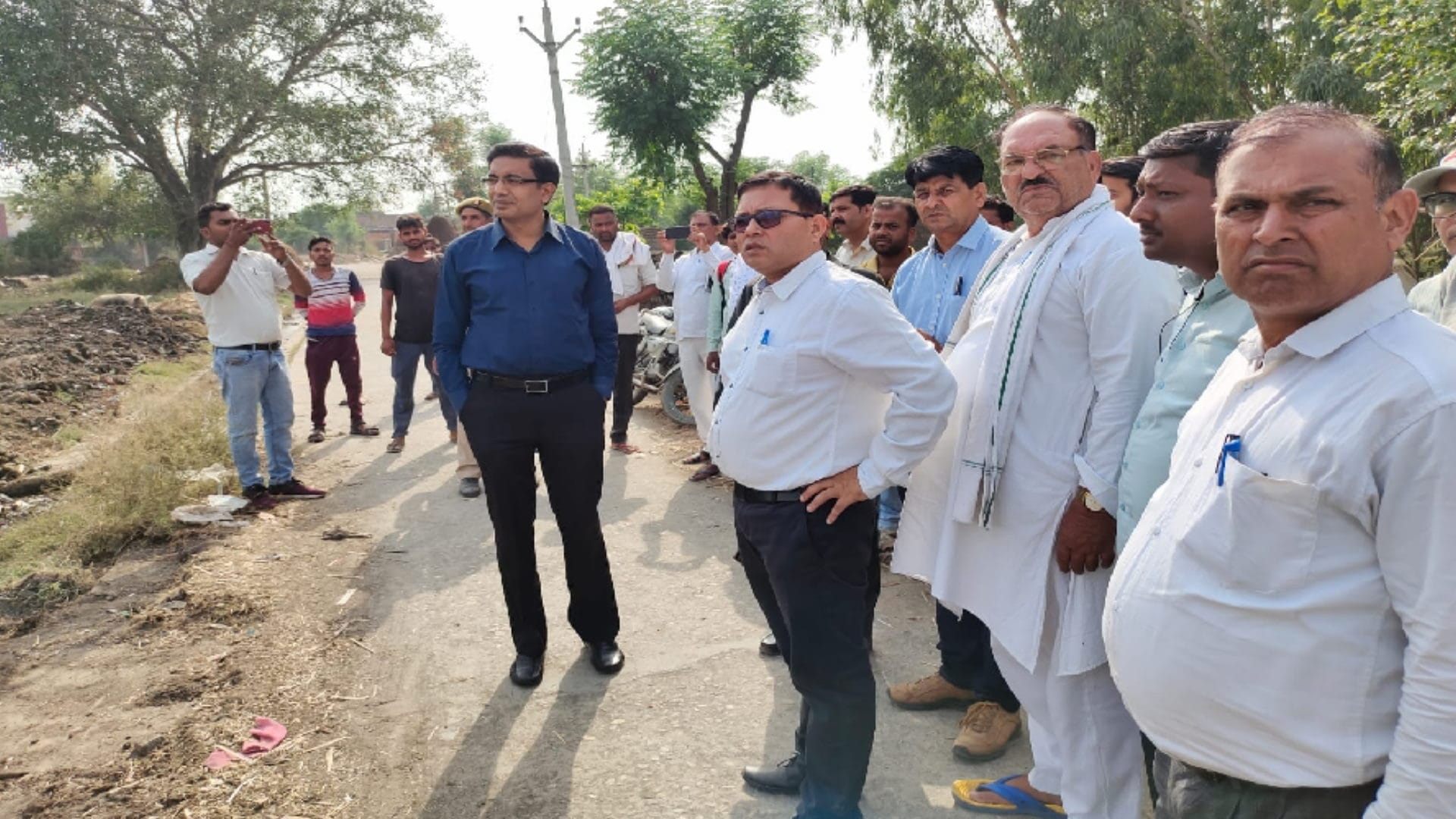 UP News: The officers freed 20 bighas of land by bulldozer in Saharanpur see photos