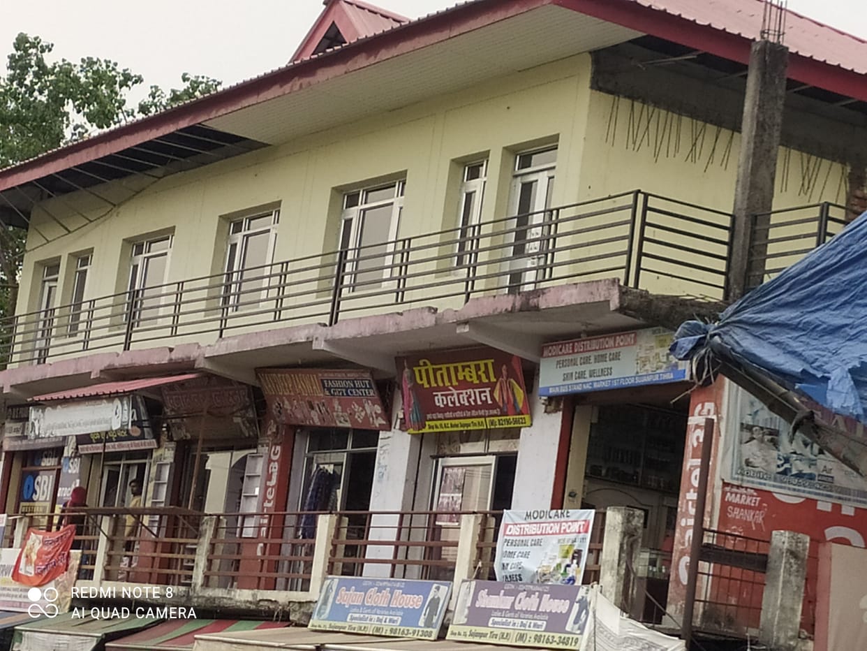 Auditorium made of 20 lakhs is not being used