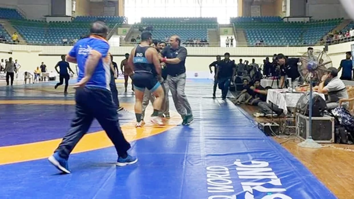 CWG trials 2022 Wrestler Satender Malik assaults referee Jagbir Singh, gets life ban