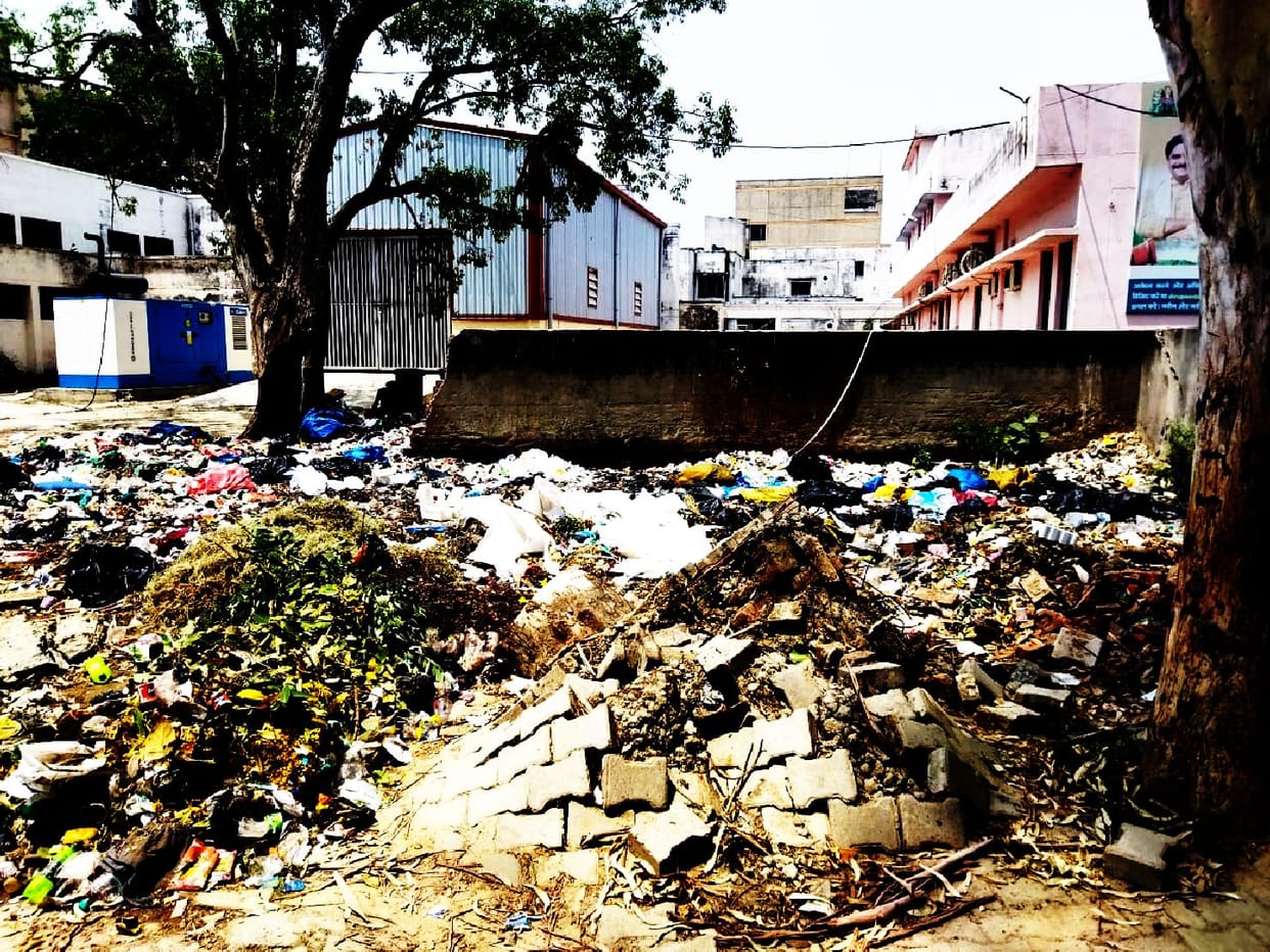 Heaps of garbage in doctors' colony