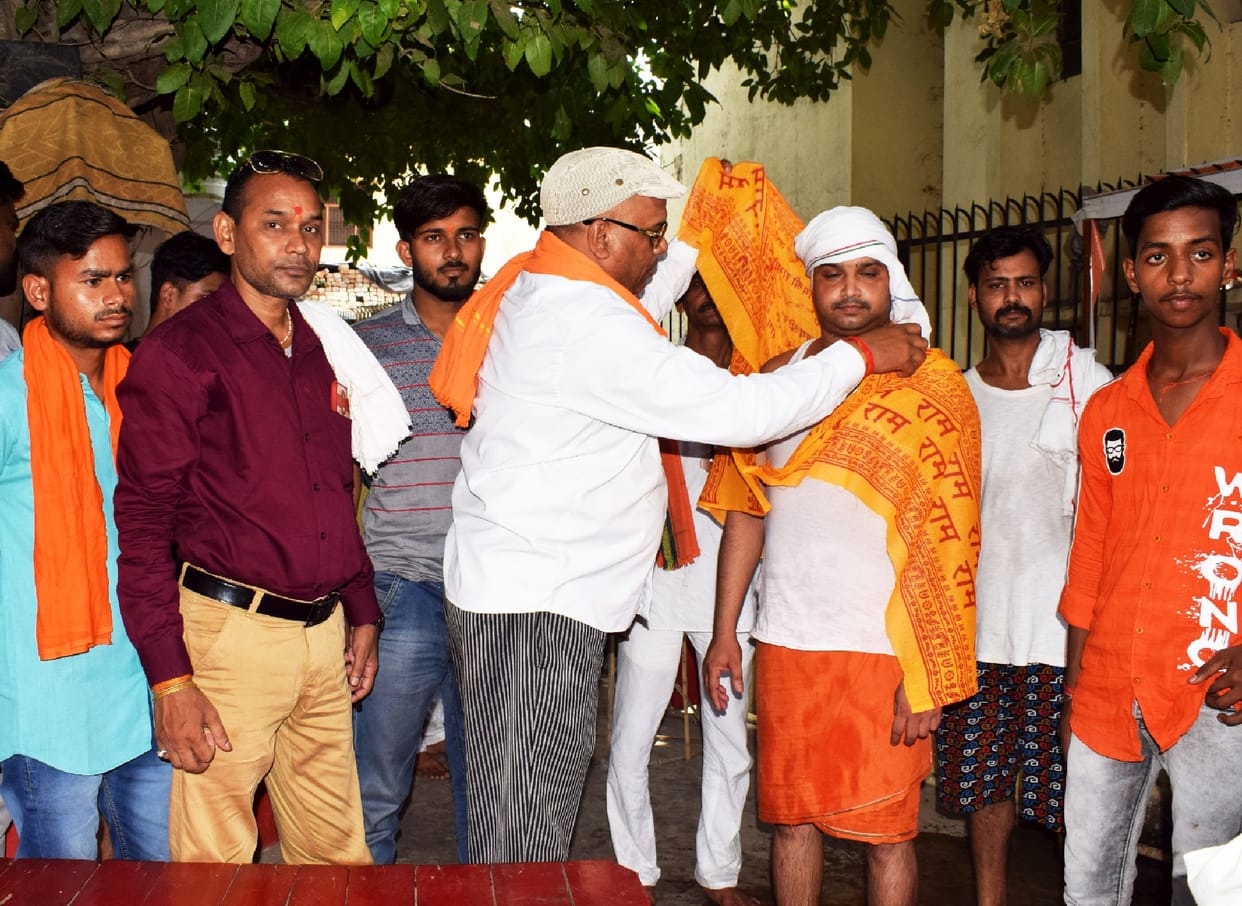 shahjahanpur news dharm parivartan young man turned from a Muslim to a Hindu, named Virat