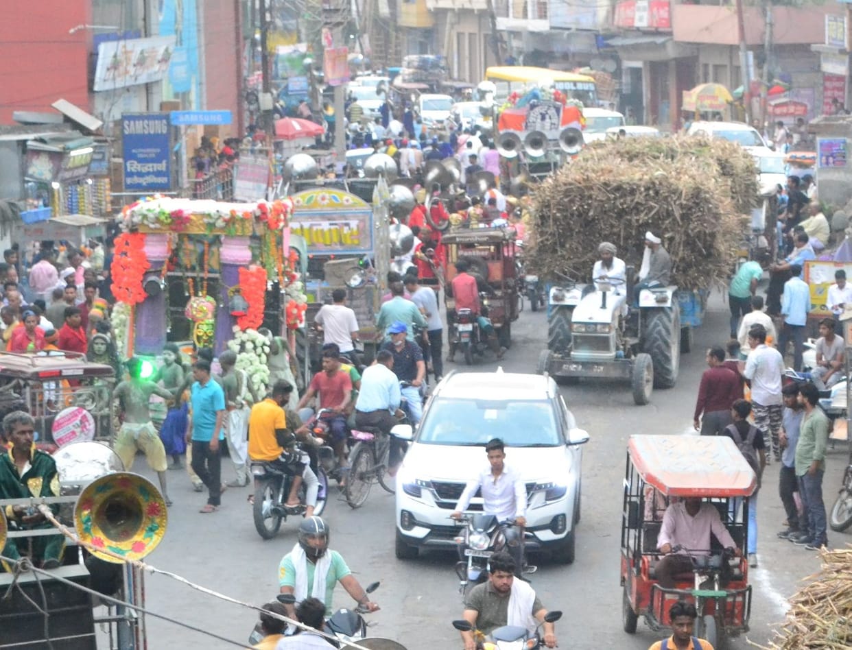 The city struggled with jam throughout the day in the scorching heat