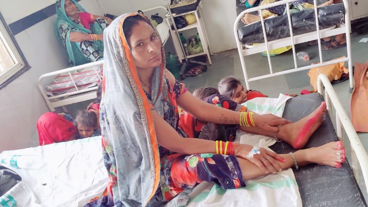 In Chhatarpur, a woman was bitten by a snake, while undergoing treatment, she became a victim of a road accident