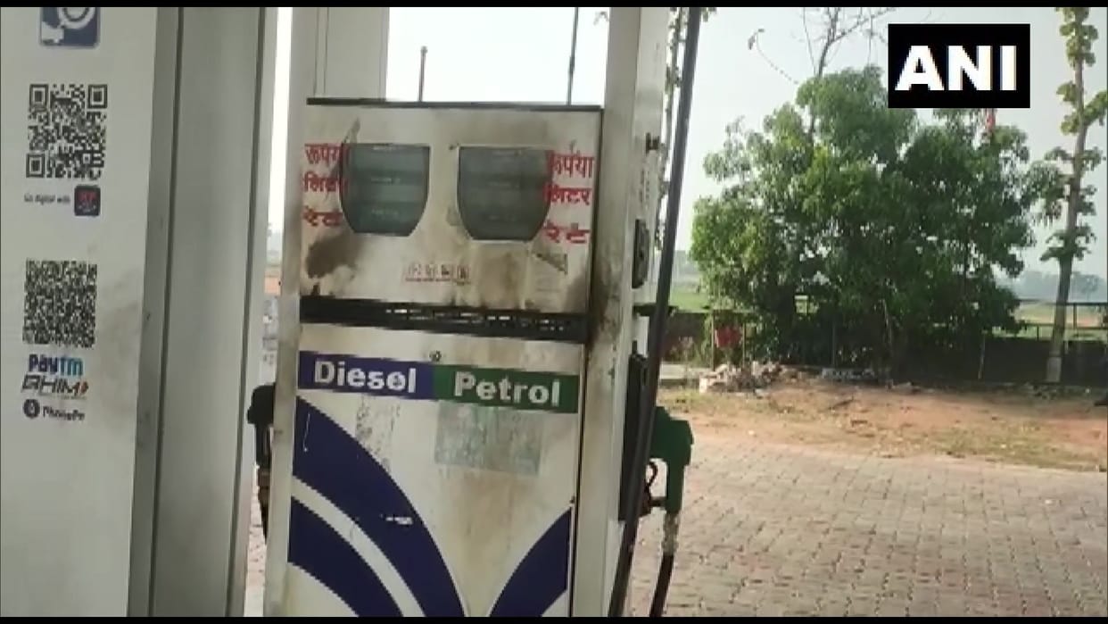bihar crime miscreants set fire petrol pump and two vehicles in gaya
