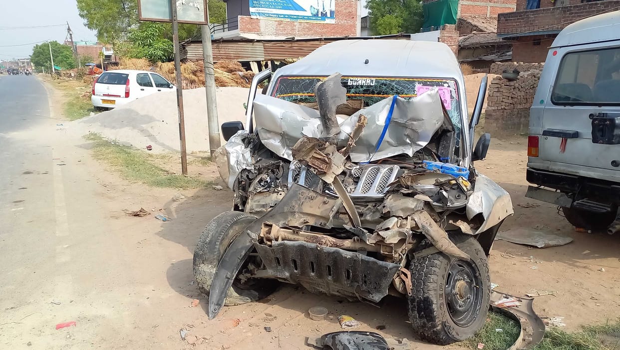 Scorpio collides with truck, three including groom's sister-nephew died