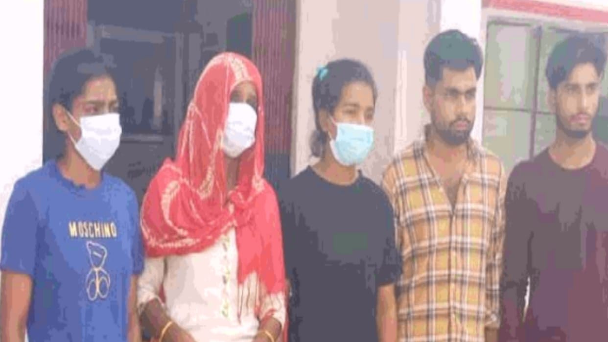 Greater Noida dankaur Two sisters gave poison to family to marry of their will mother help them then elope with boyfriends police arrested five