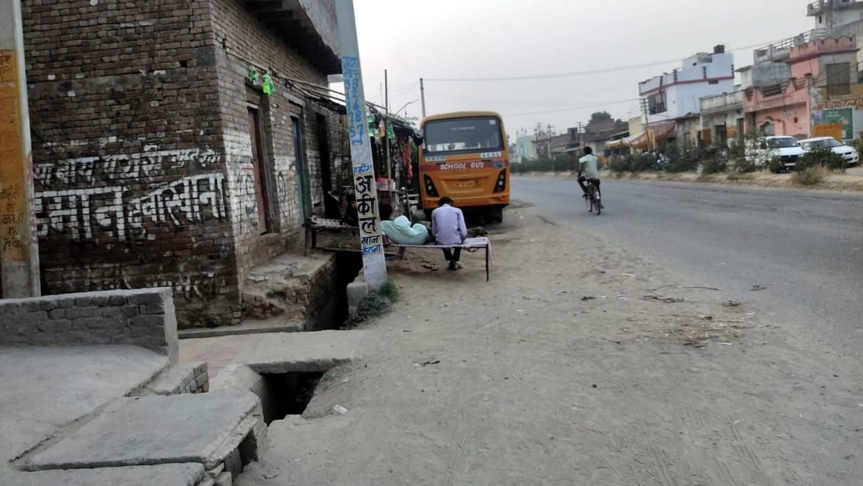 Compensation not given, warning to demolish 60 houses