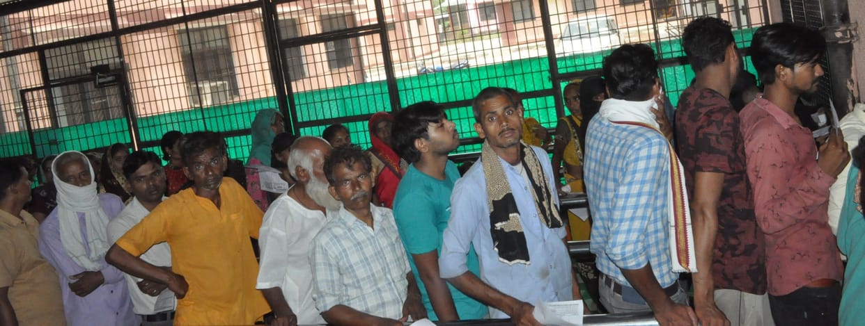 Hathras: Patients are not getting treatment due to shortage of doctors