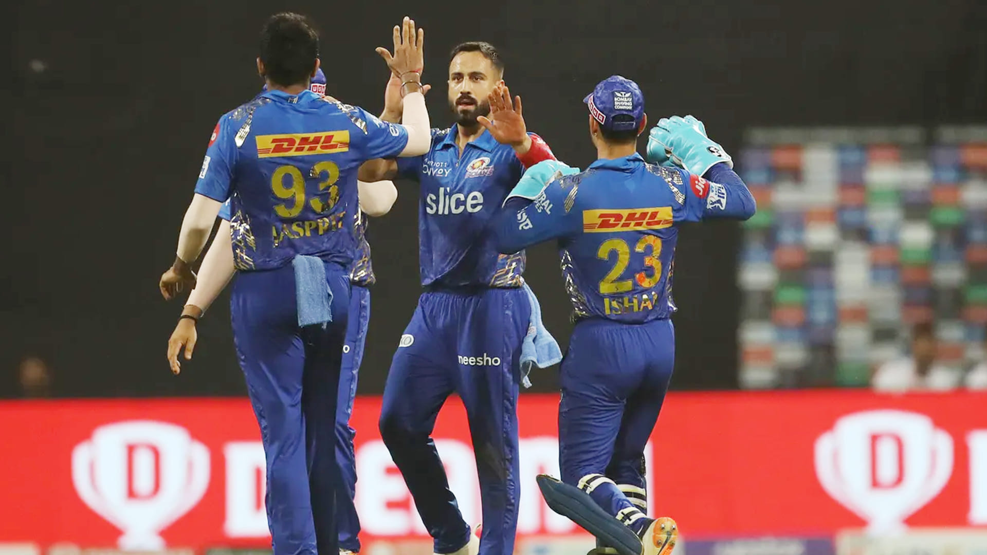 Ravindra Jadeja one wicket cost 3.2 crore to CSK Mukesh Chaudhary best buy for team