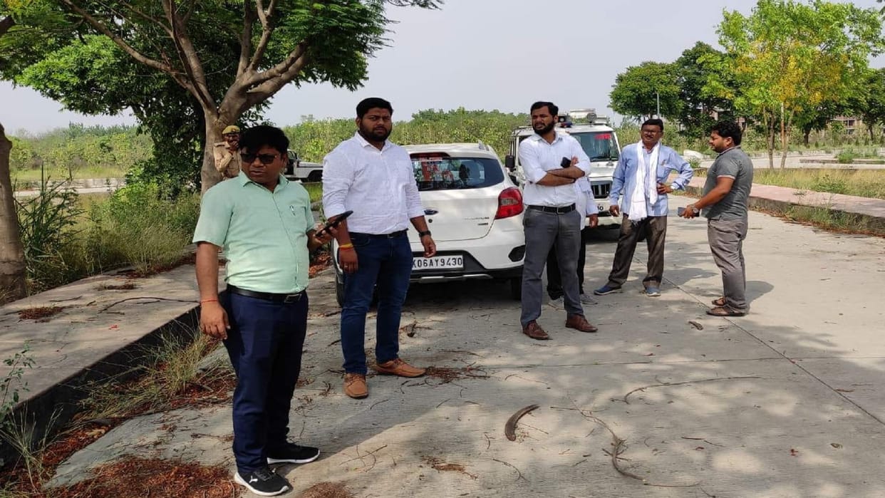 Rampur Revenue team reached Jauhar University after High Court order took possession of enemy property