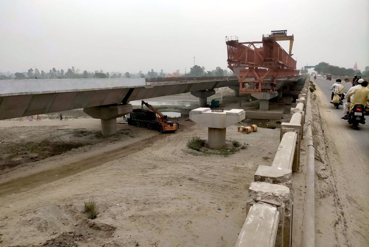 Vehicles will run on the new bridge of Yamuna in a month