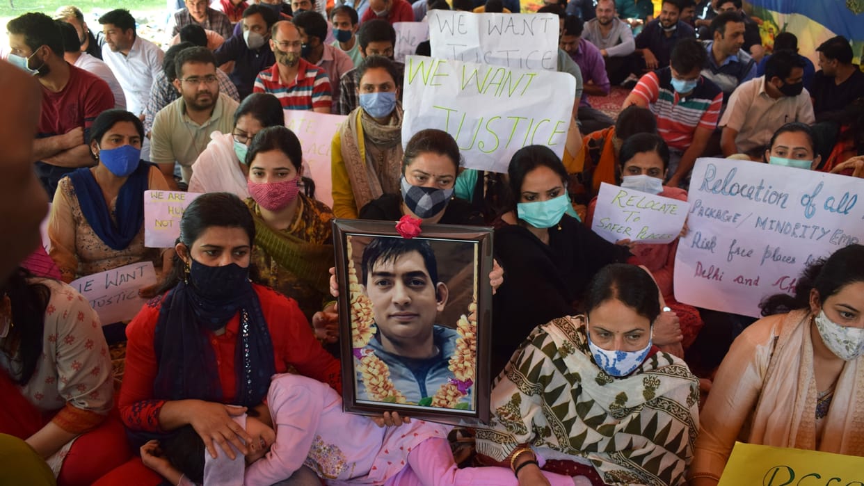 kashmir Target Killings kashmiri pandits Protest against killing of Rahul Bhat continues in Srinagar demand for cancellation of PM package bond