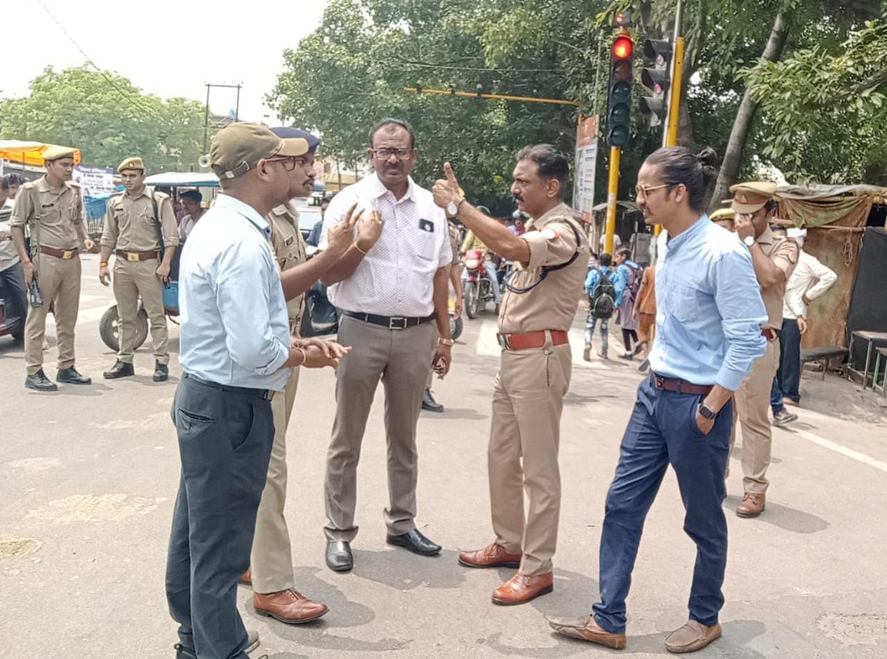 Trial of traffic signal at Khirnibagh intersection