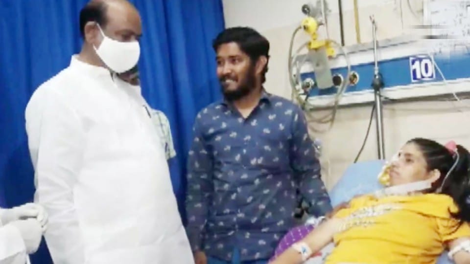 Rats bite woman eye in MBS hospital kota lok sabha speaker om birla met victim
