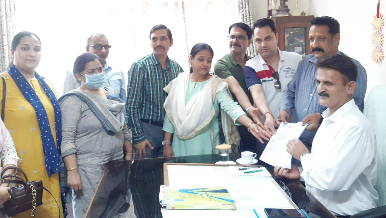 After evaluation of answer sheets, practical examinations also boycotted
