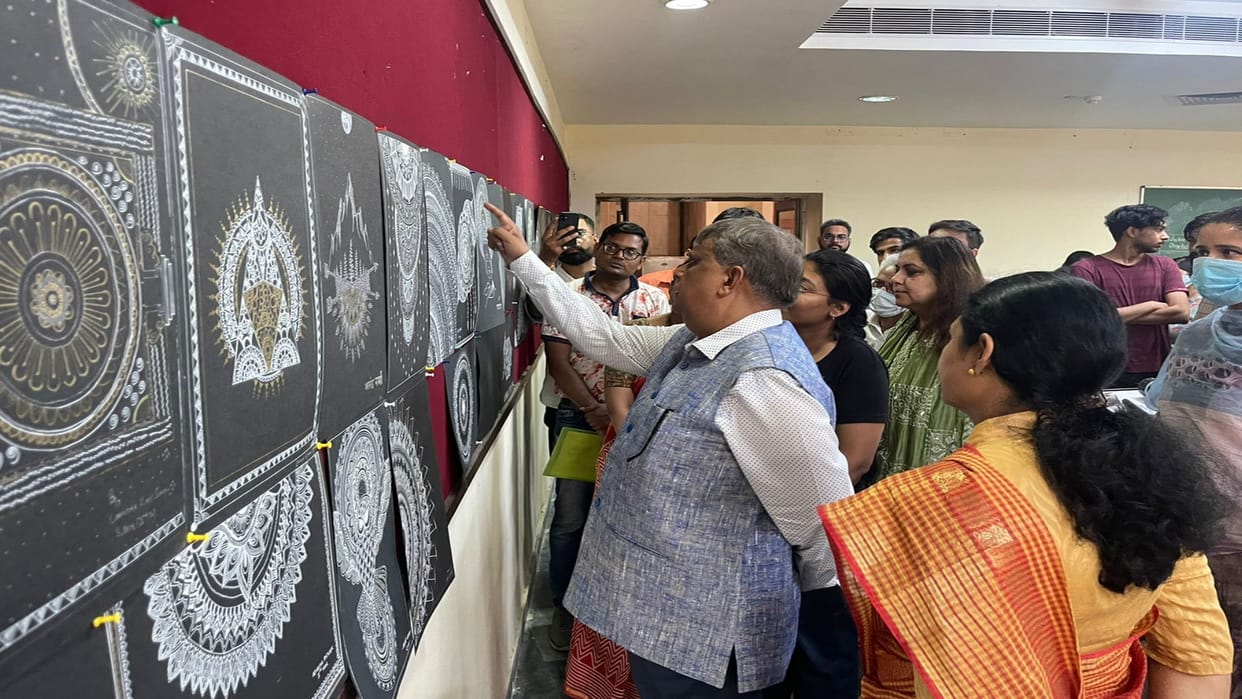 Mandala art competition organised in Gautam buddha university know about this art
