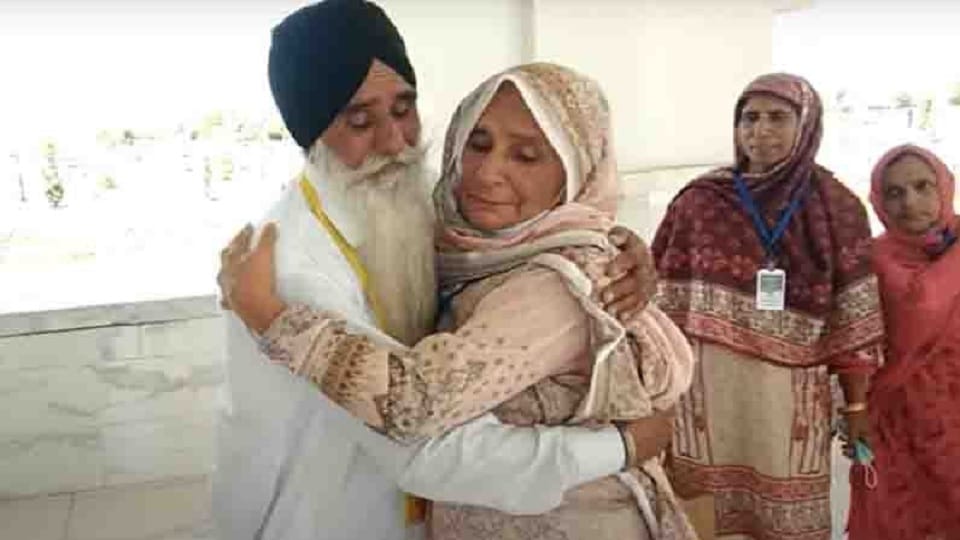 Woman separated from family during Partition in 1947 reunites with brothers from India at Kartarpur