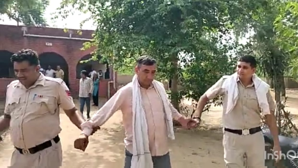 Drunk teacher reached school in Mahendragarh