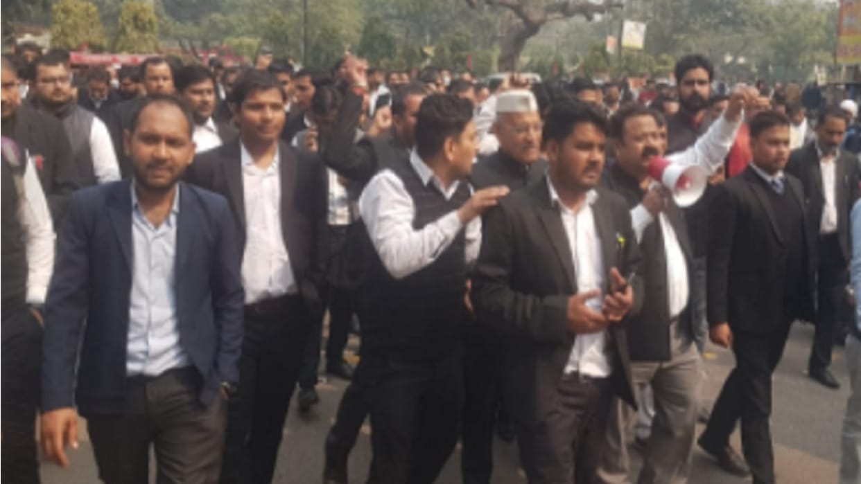 Uttar Pradesh News: Advocates will be a strike in all districts of West UP