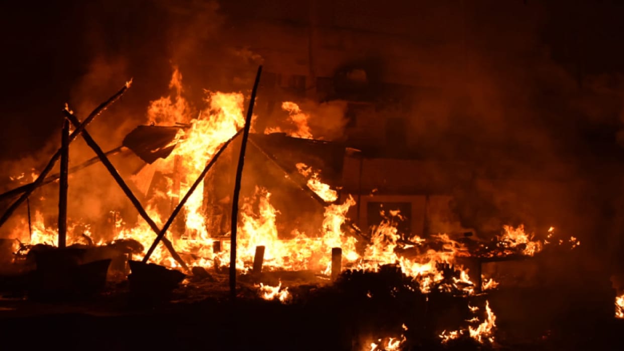 Massive fire at Ballarpur paper mill wood depot in Maharashtra
